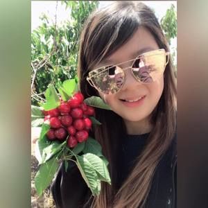 Meet your Posher, Sinyee